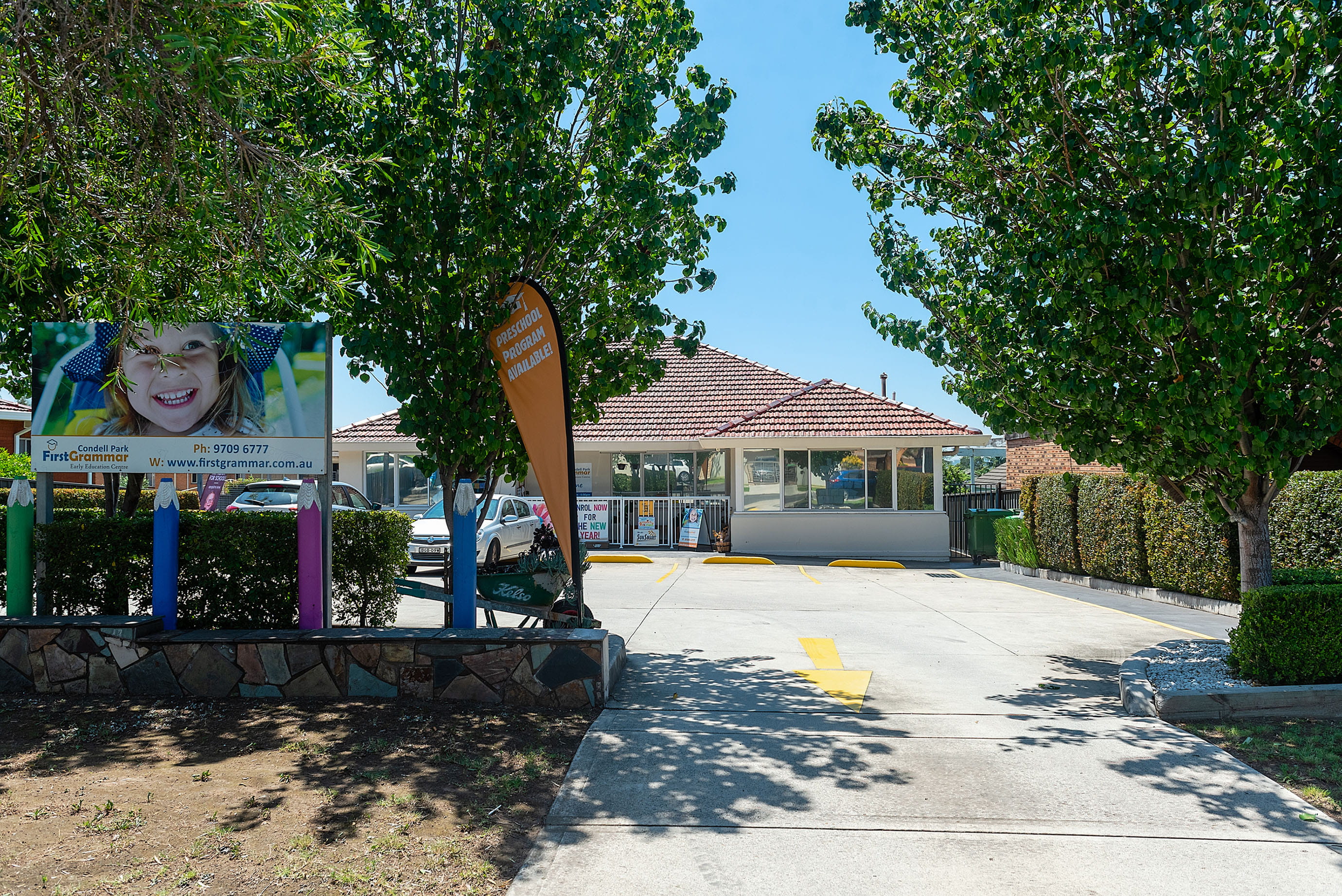 Front entrance to First Grammar Condell Park
